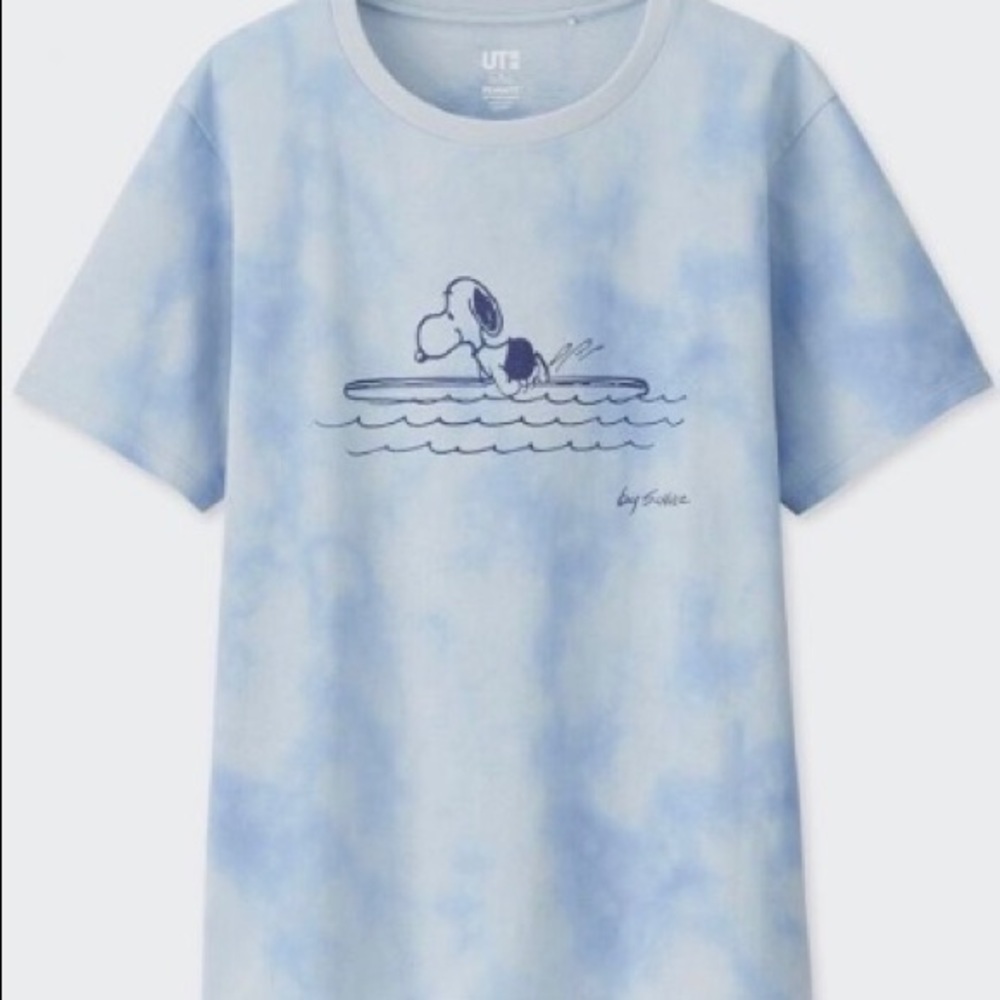 Uniqlo peanuts shirt